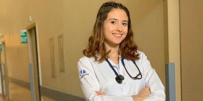 Médica acreana aciona Justiça contra o governo federal por associação da imagem ao uso da cloroquina